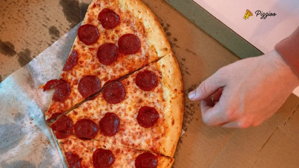 how many slices per pizza